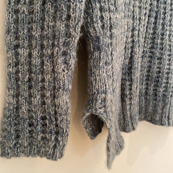 Anthropologie Field Flower soft blue green fluffy chunky crew neck sweater Sz S - Picture 9 of 13